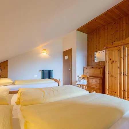 Rifugio Bec De Roces Lodge
