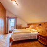 Rifugio Bec De Roces Lodge