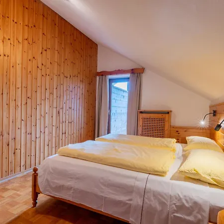 Rifugio Bec De Roces Jaktstuga Pallua